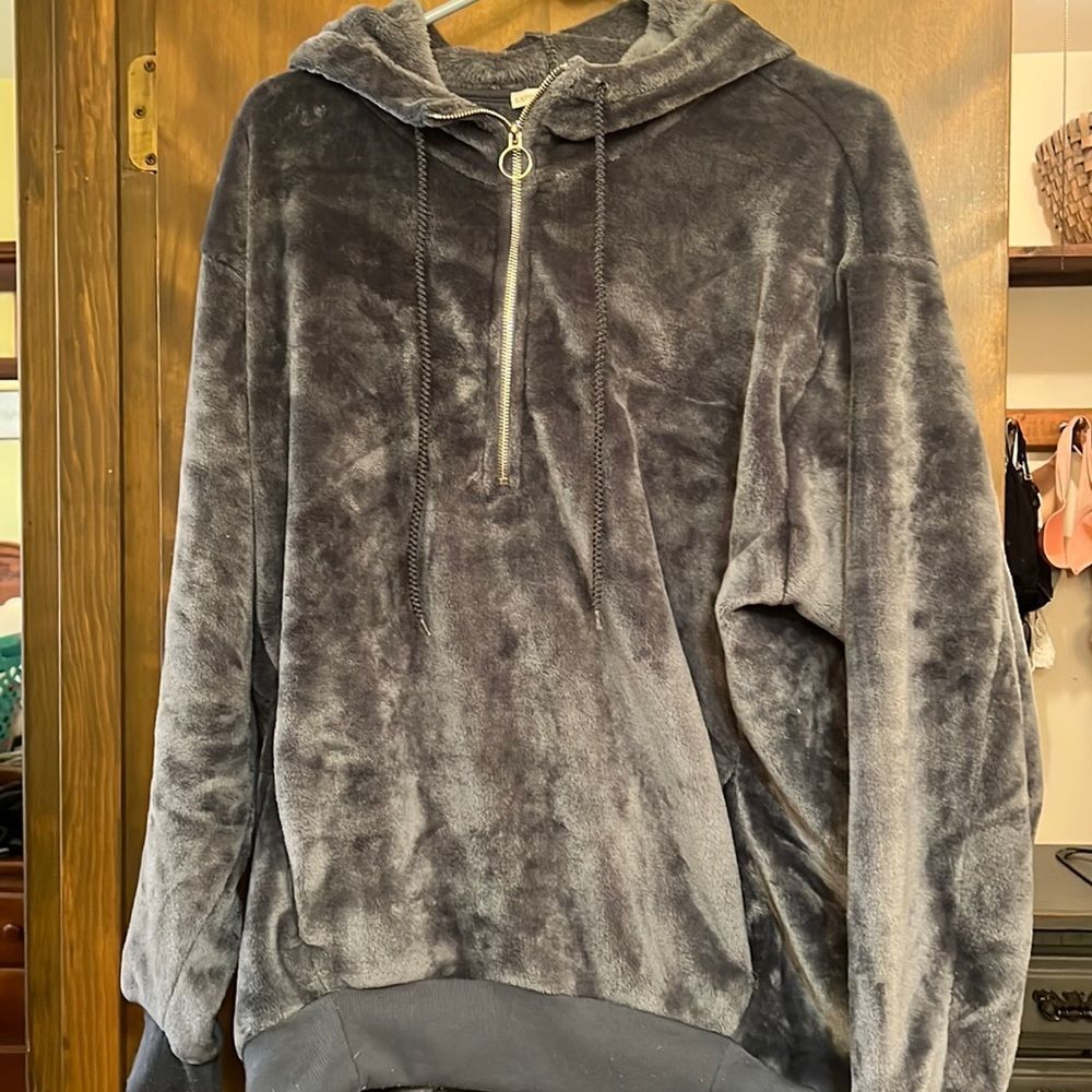 Express one eleven soft hooded pullover